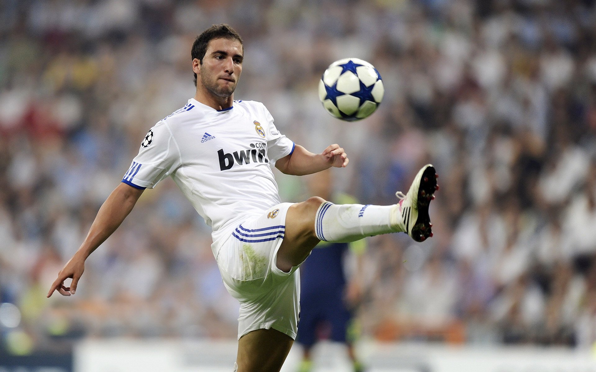 林丹受邀为国际赛事担任顾问，林丹的比赛